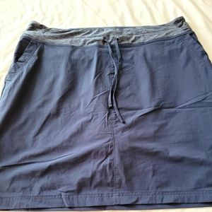 Duluth Trading Company Skort Size 18